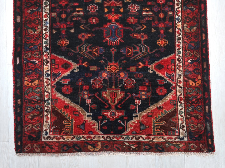 3' 3" x 10' 0"