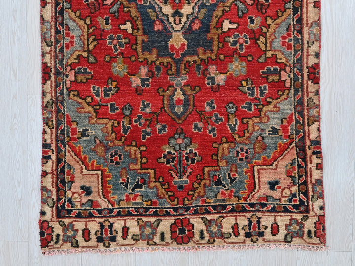 2' 5" x 10' 1"