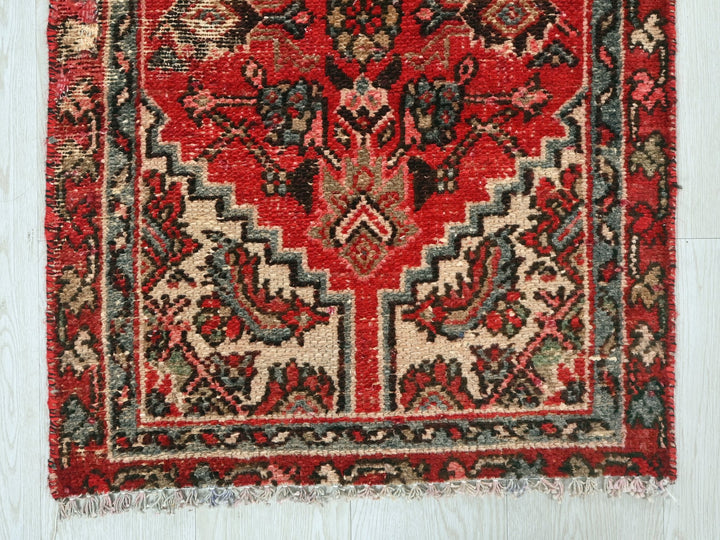 2' 0" x 8' 4"