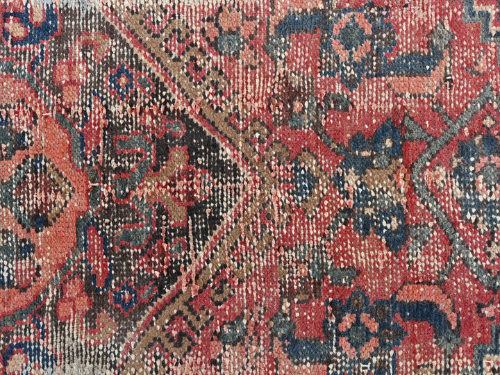 2' 1" x 3' 11"