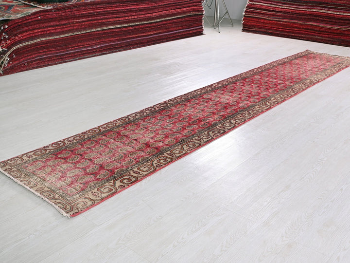 2' 1" x 12' 8"