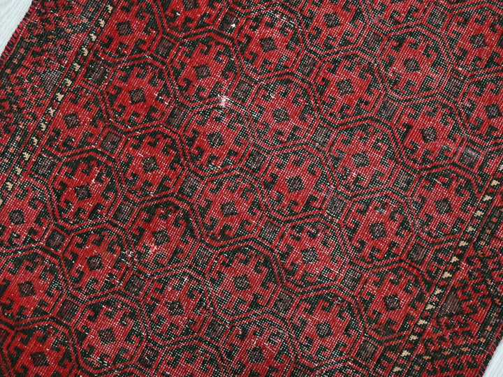 2' 1" x 4' 0"
