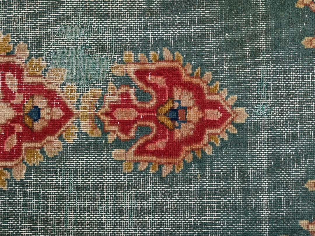 2' 0" x 4' 1"