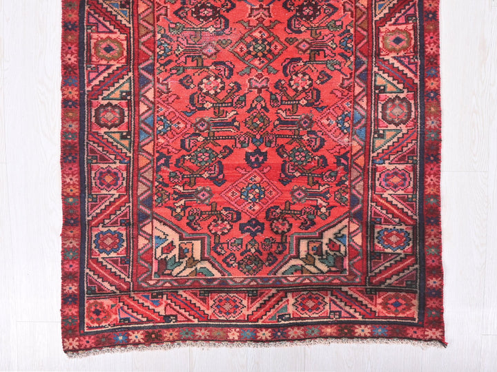 2' 10" x 13' 4"