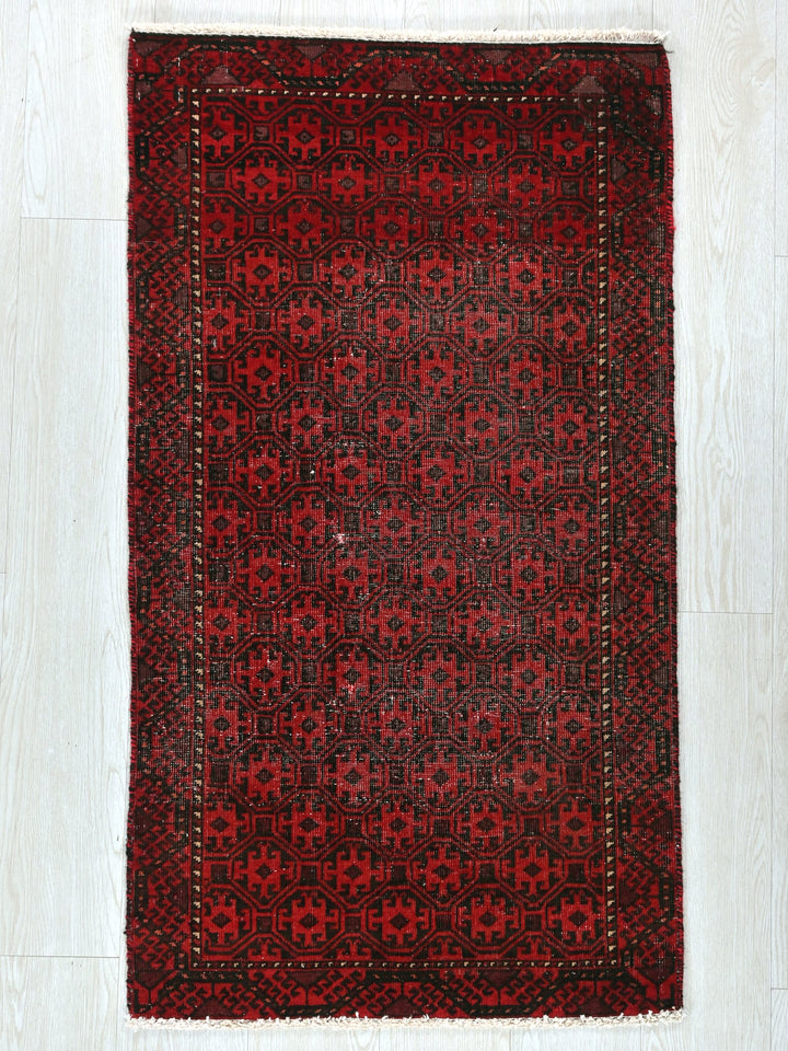 2' 1" x 4' 0"