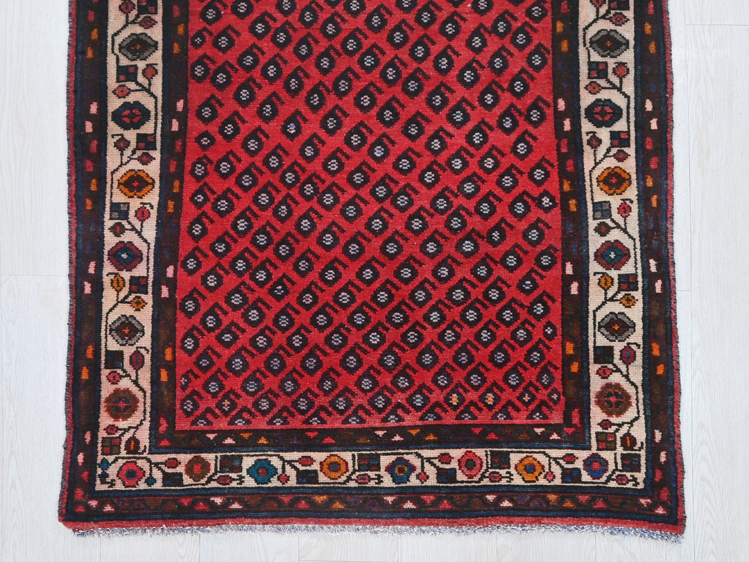 2' 12" x 9' 9"