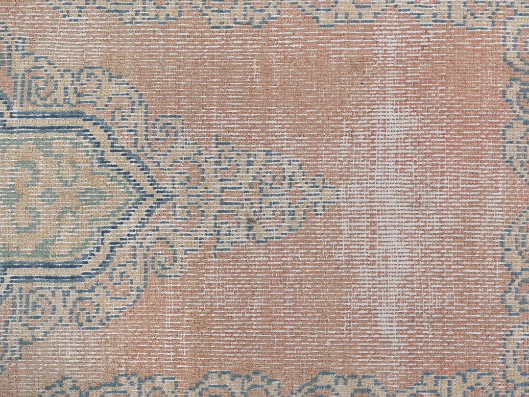 1' 9" x 3' 6"