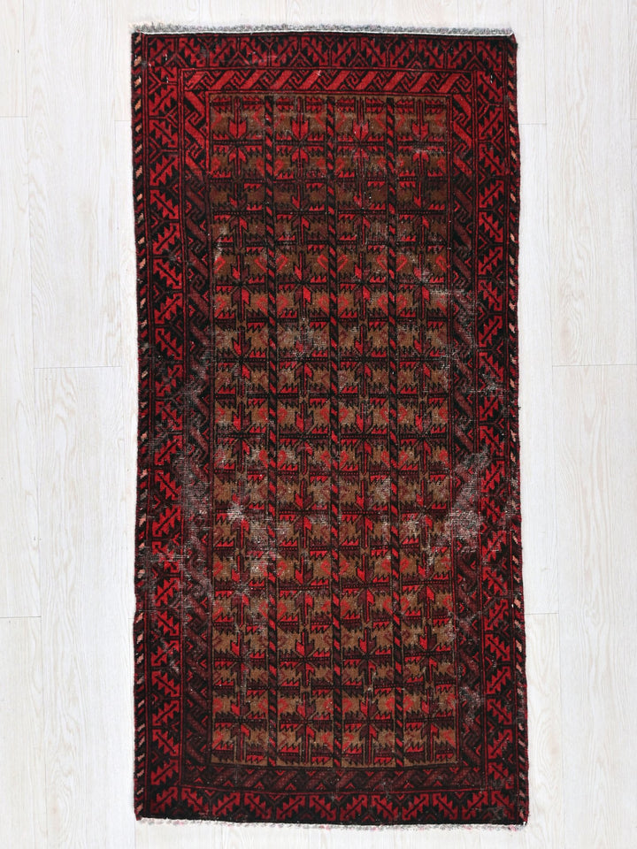 2' 2" x 4' 9"