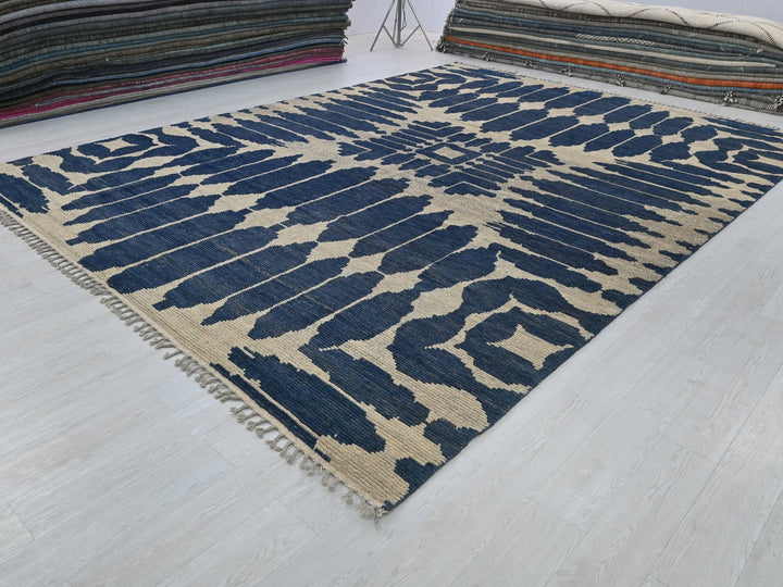 10' 5" x 14' 8"