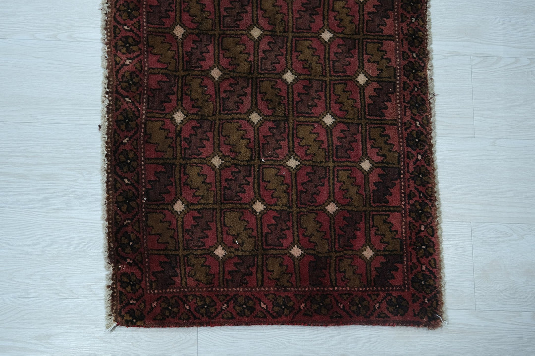 1'10" x 3'3"