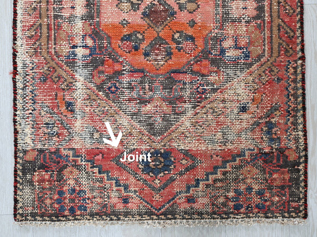 2' 1" x 3' 11"