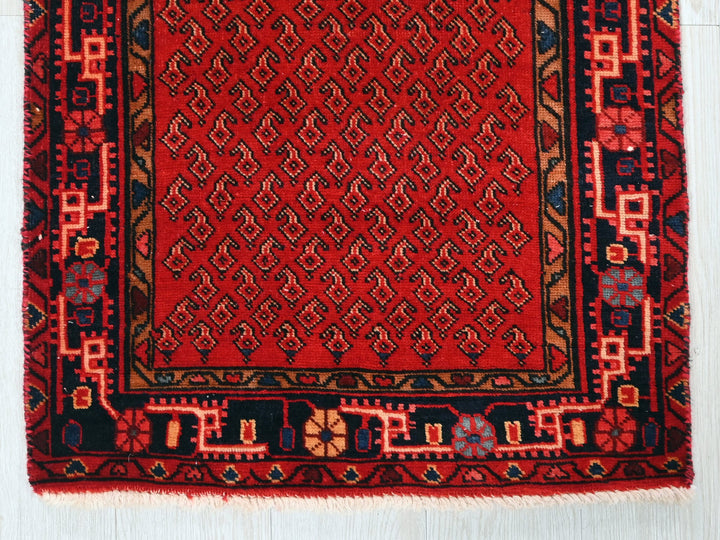 2' 1" x 8' 2"