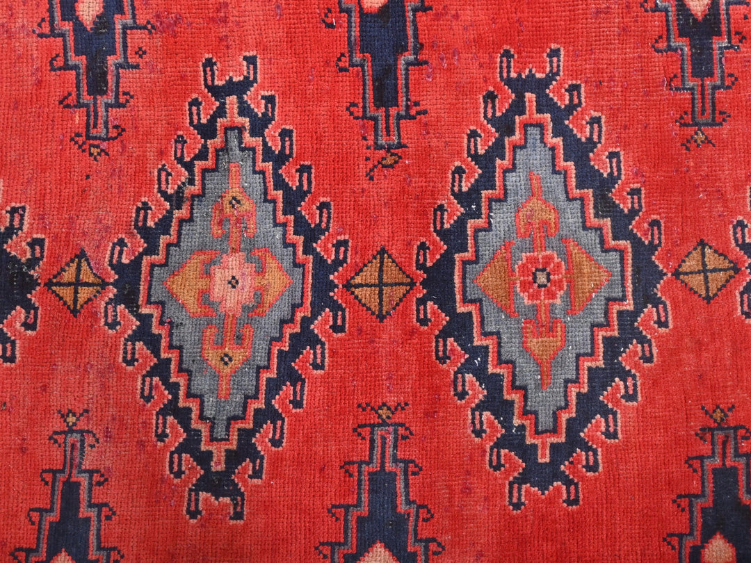 2' 12" x 8' 6"