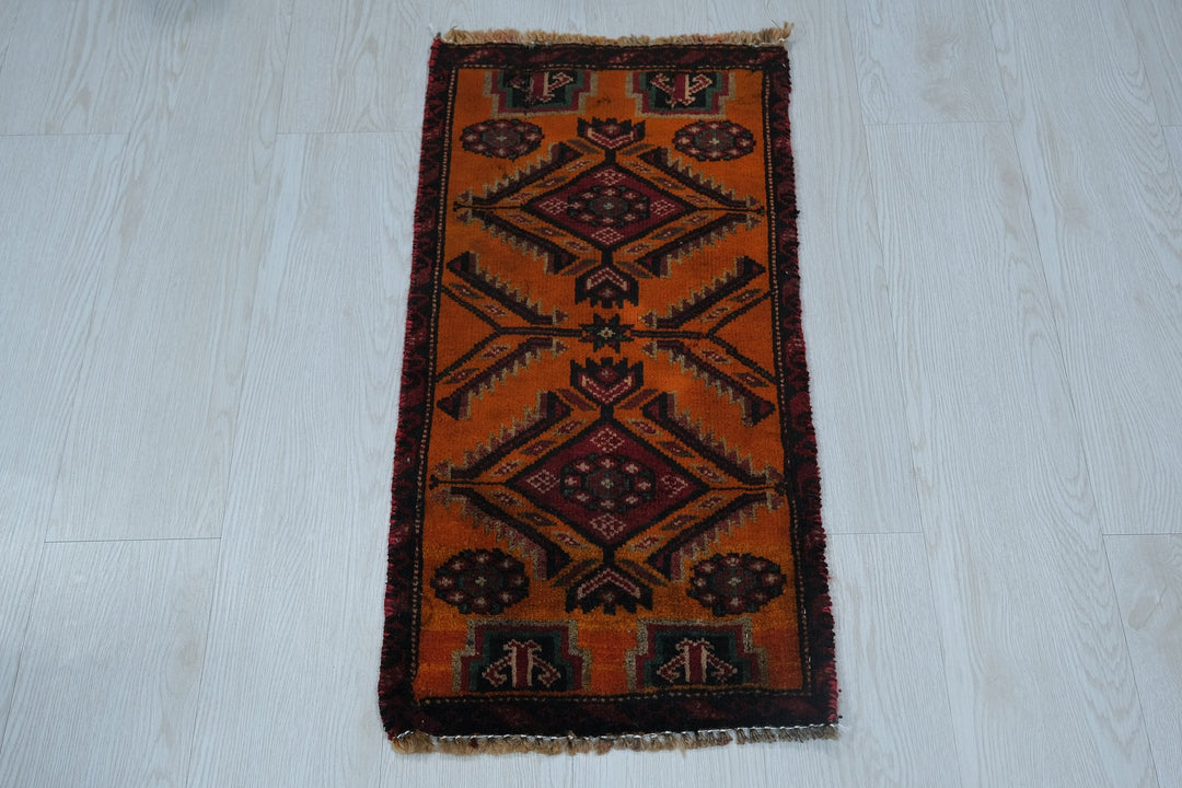 1'2" x 2'5"