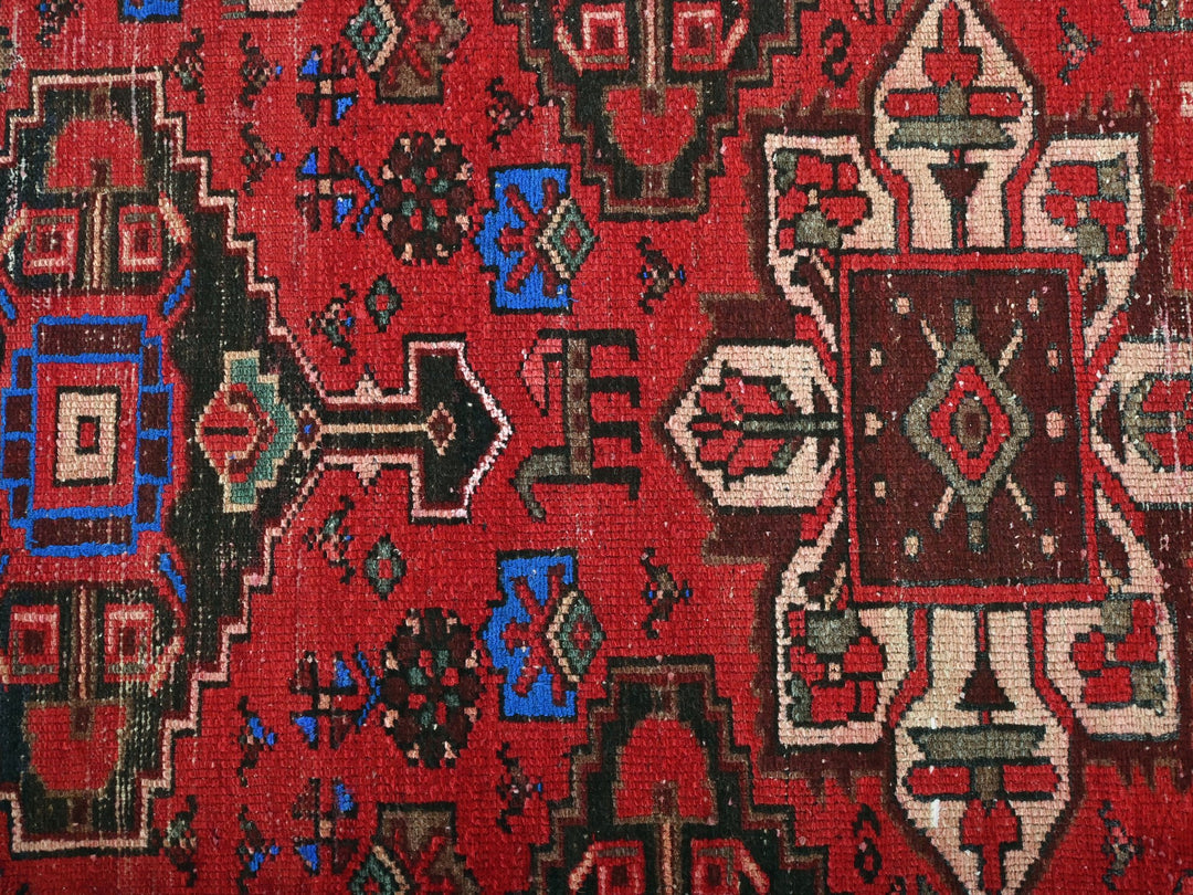 2' 12" x 10' 11"
