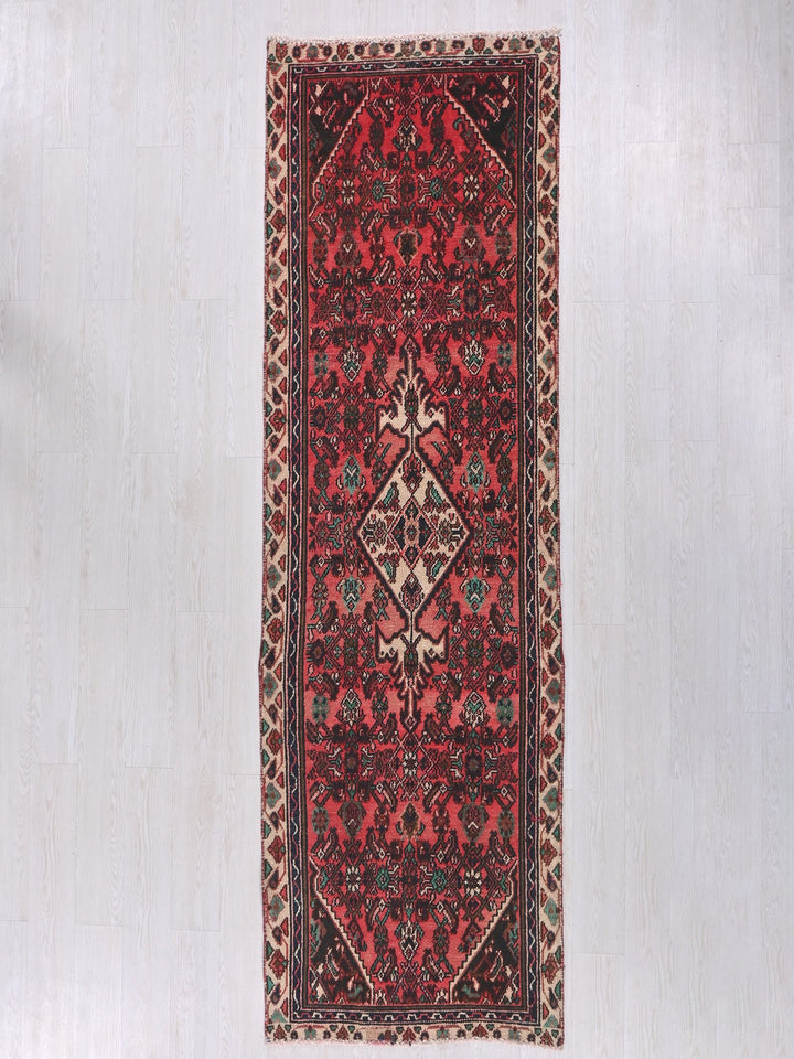 2' 11" x 9' 3"