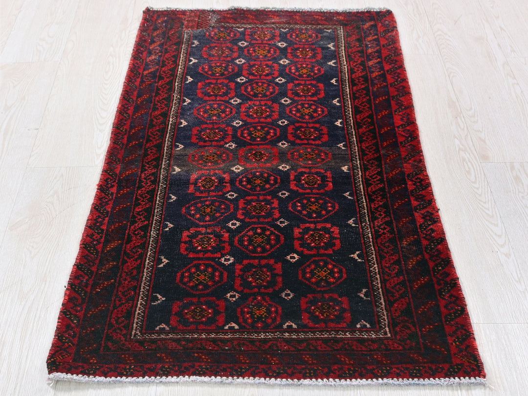 2' 1" x 4' 2"