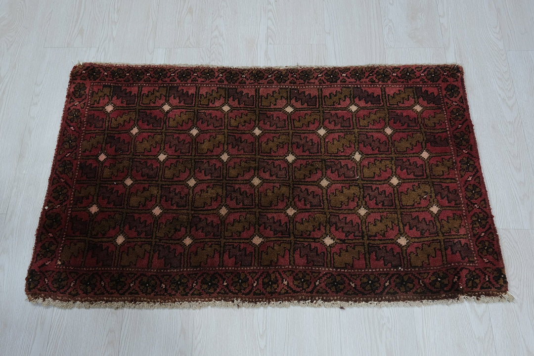 1'10" x 3'3"