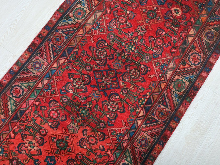 2' 10" x 13' 4"