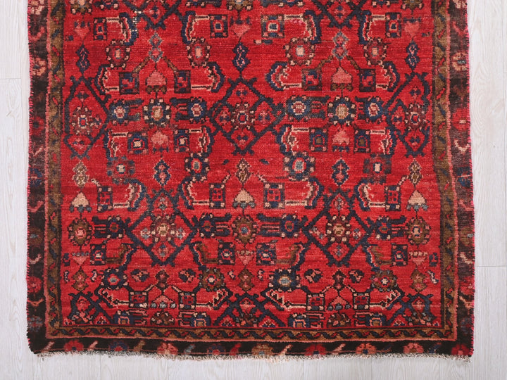 2' 12" x 9' 3"