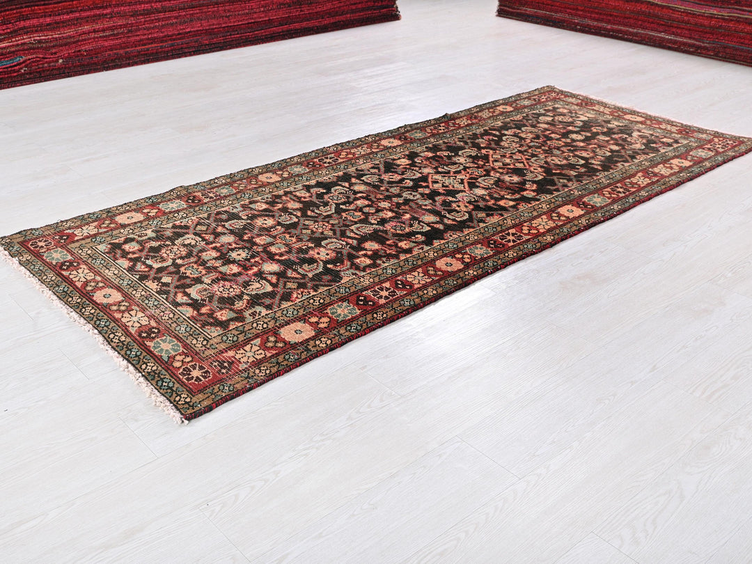 a rug is laying on the floor in a room