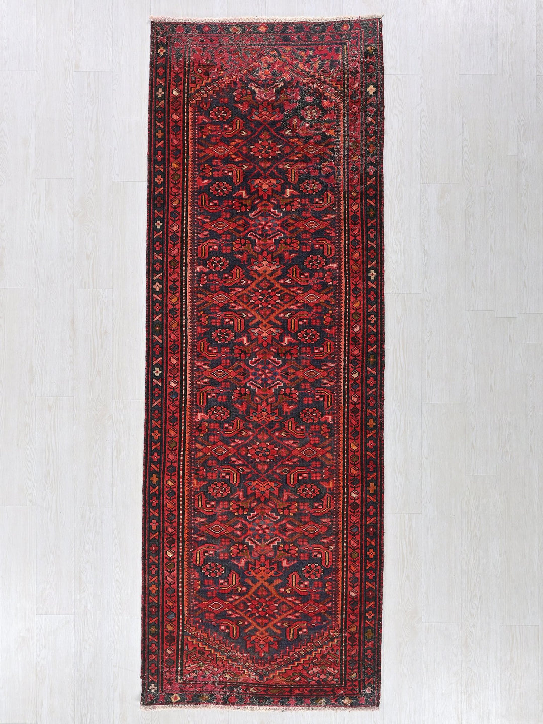 3' 1" x 9' 4"