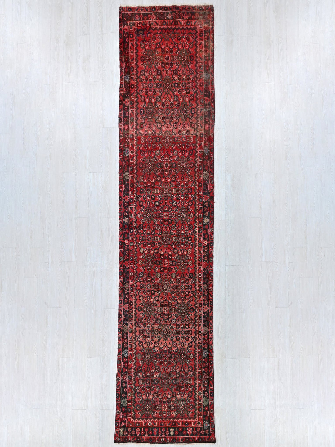 3' 5" x 13' 10"