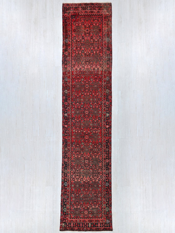 3' 5" x 13' 10"