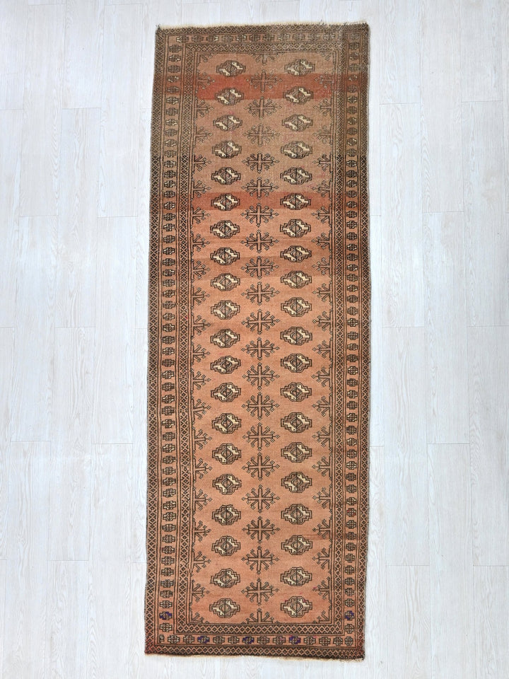 2' 8" x 8' 2"