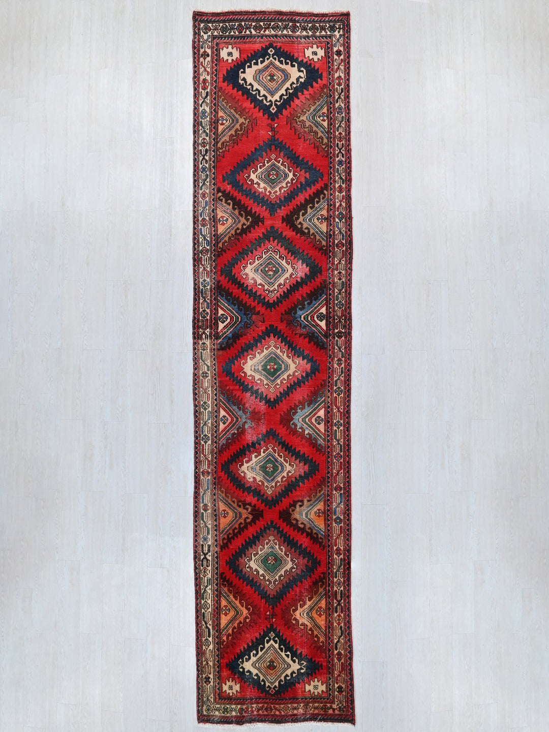 3' 3" x 14' 0"