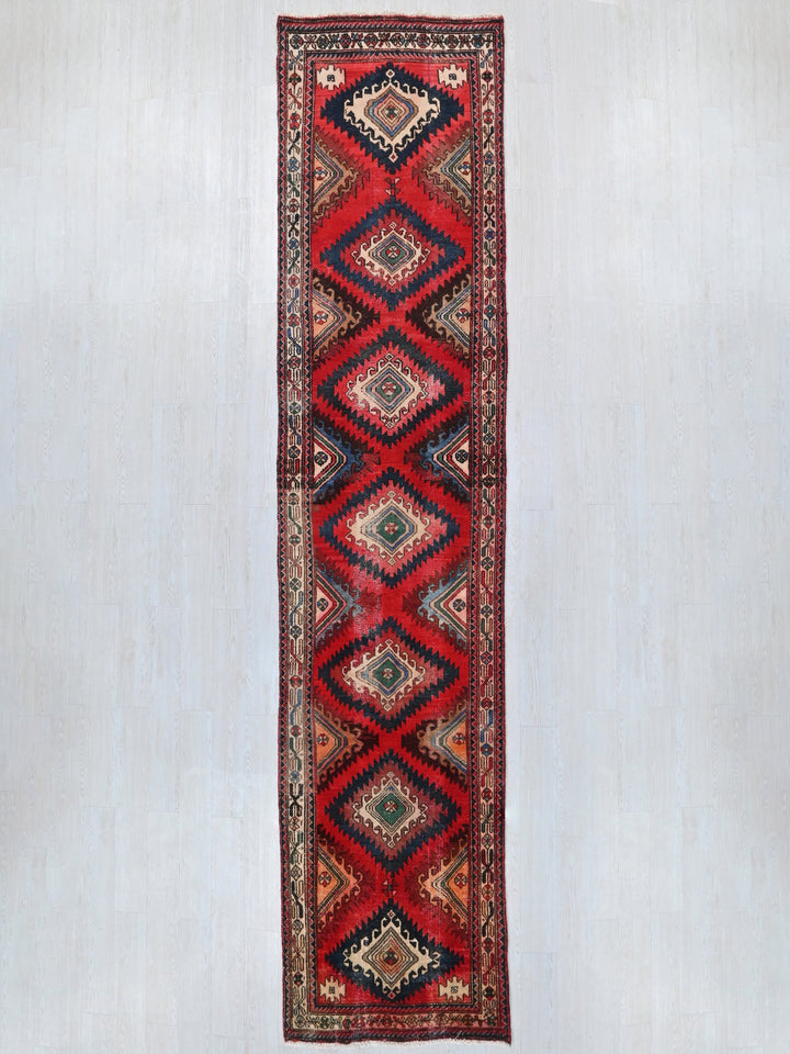 3' 3" x 14' 0"