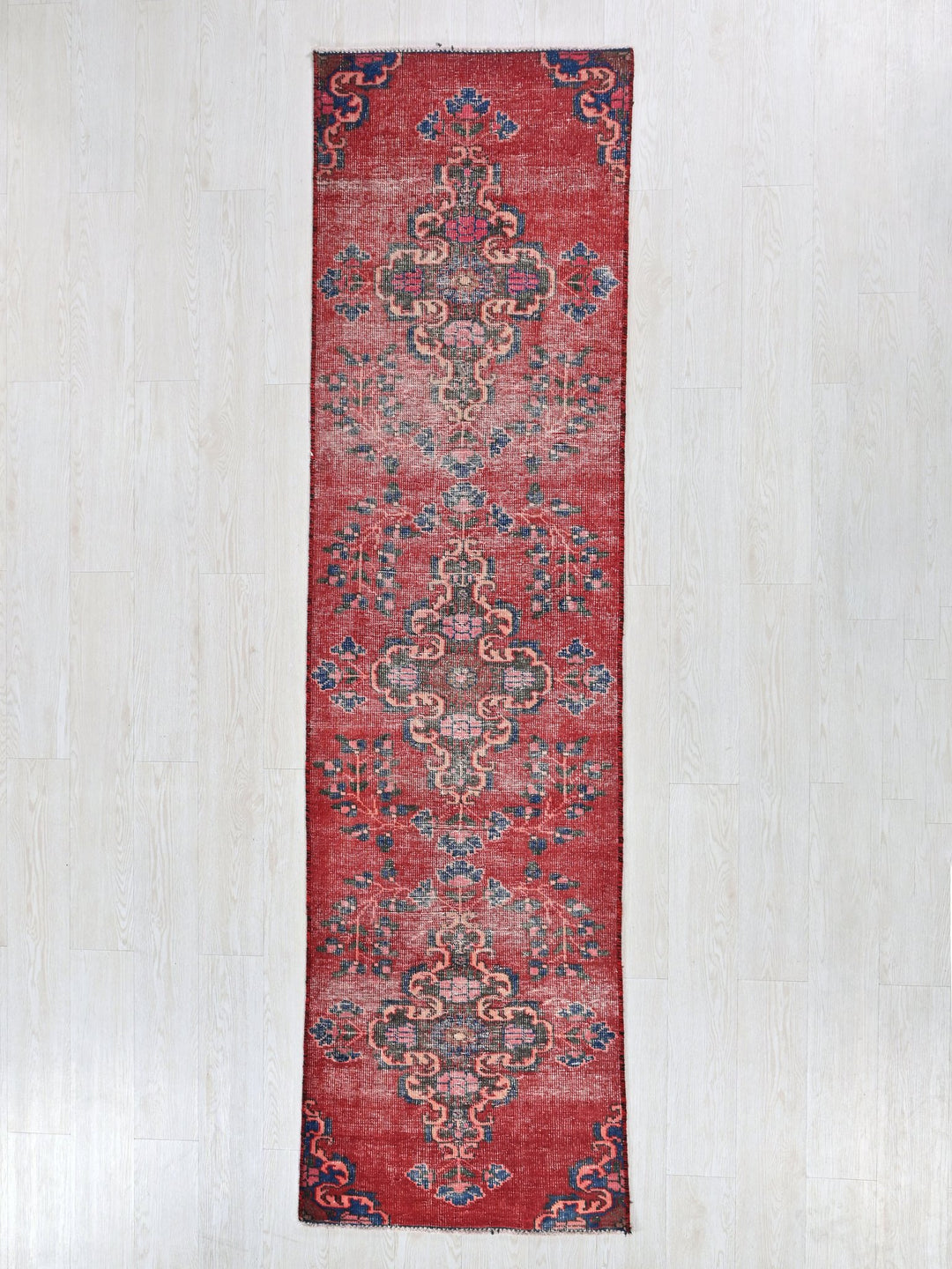 2' 4" x 9' 1"