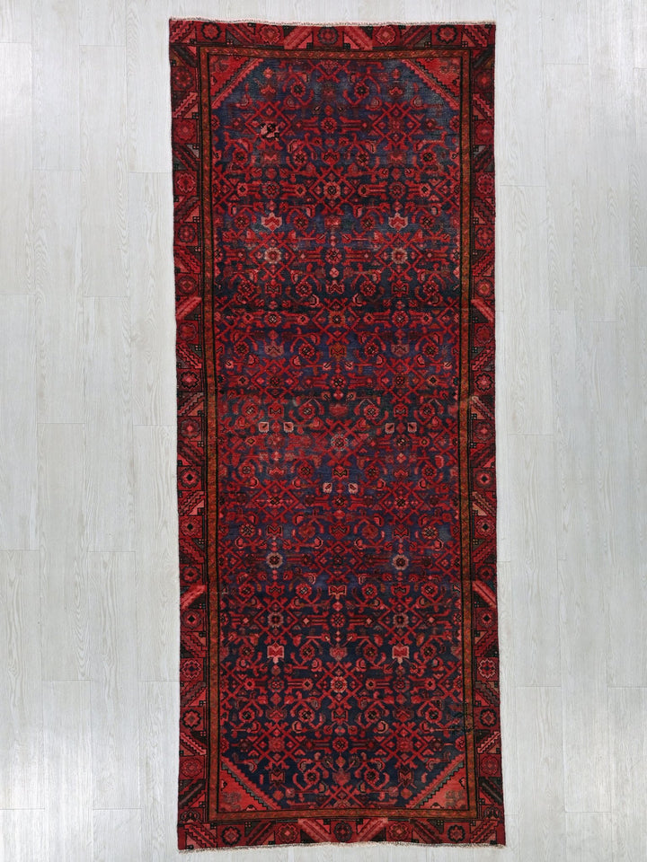 3' 4" x 9' 8"