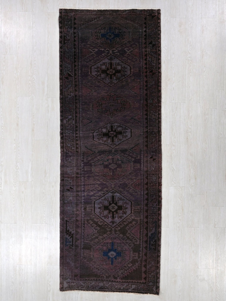 3' 3" x 10' 0"