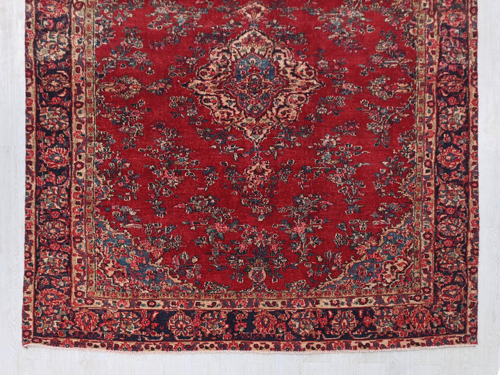 7' 11" x 10' 2"