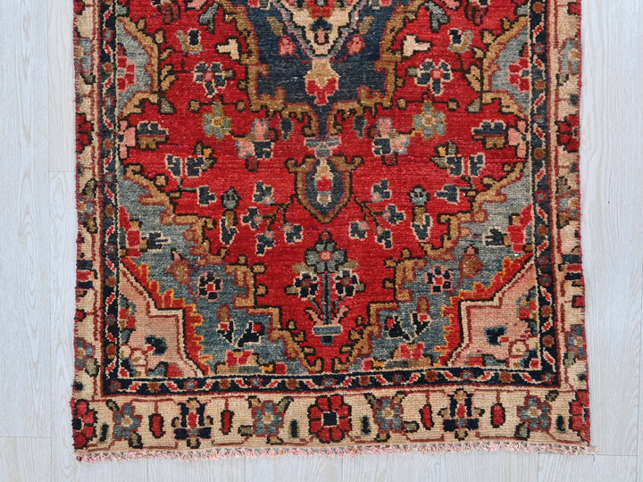 2' 5" x 10' 1"