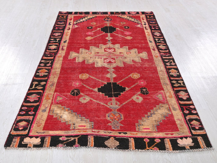 3' 11" x 7' 1"