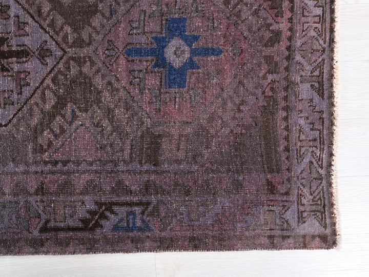 3' 3" x 10' 0"