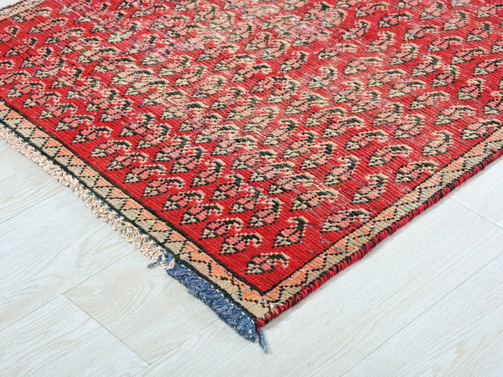 2' 6" x 8' 12"
