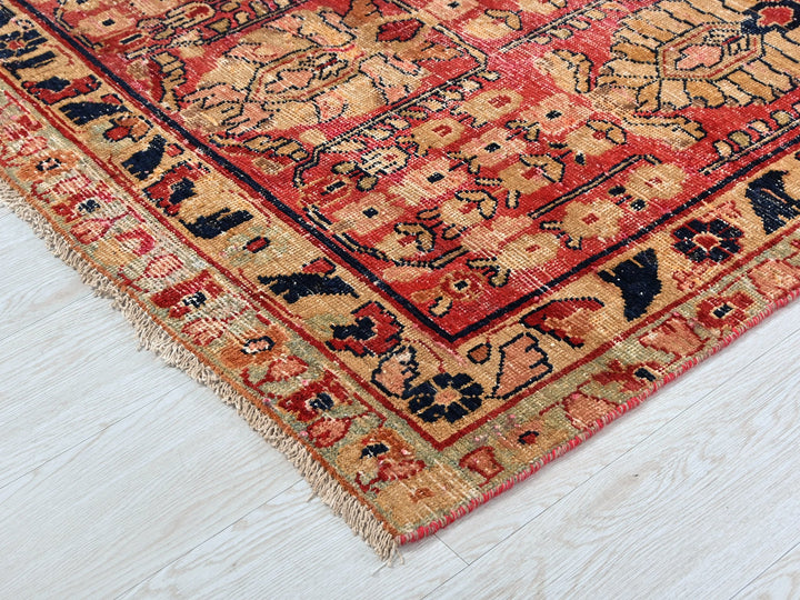 3' 9" x 7' 9"
