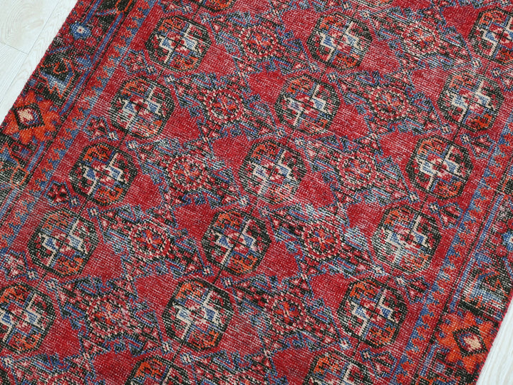 3' 6" x 7' 5"