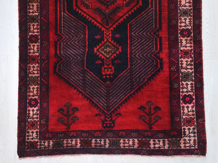 3' 5" x 12' 11"