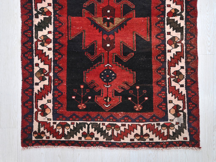 3' 2" x 8' 6"