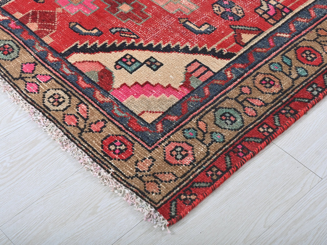 3' 6" x 9' 3"