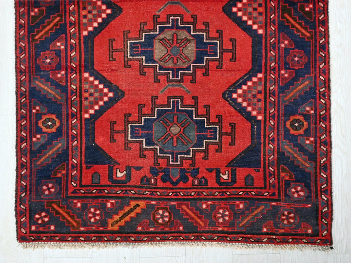 3' 3" x 10' 0"