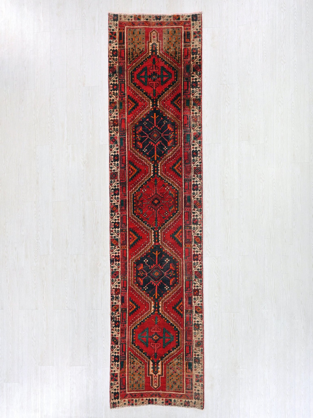 2' 8" x 10' 3"