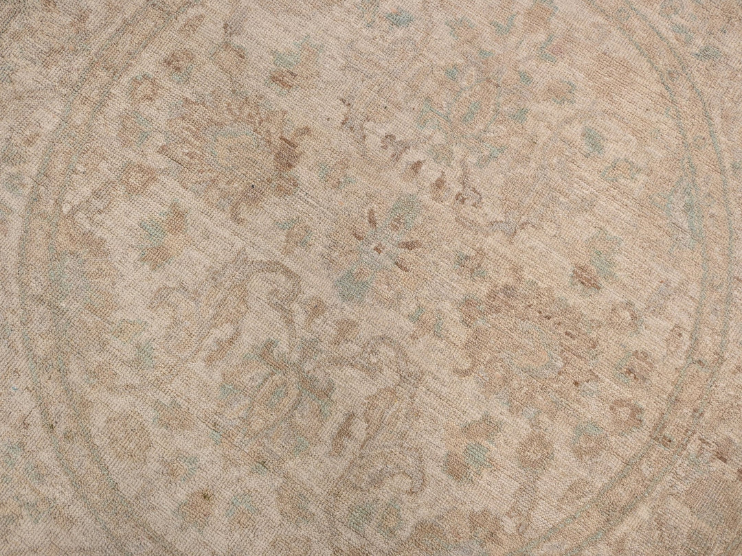 3' 10" x 3' 10"