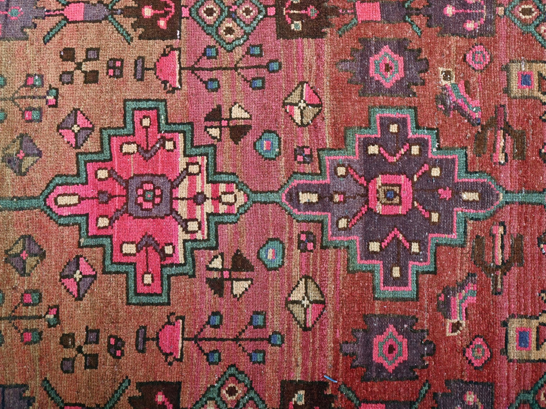 3' 3" x 9' 3"