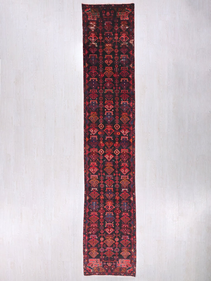 2' 5" x 14' 7"