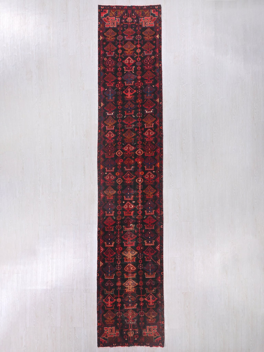 2' 8" x 14' 9"